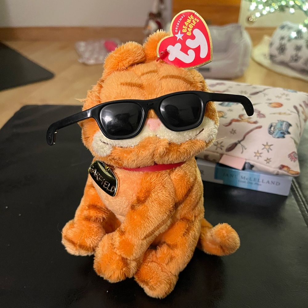 Ty Garfield with Sunglasses